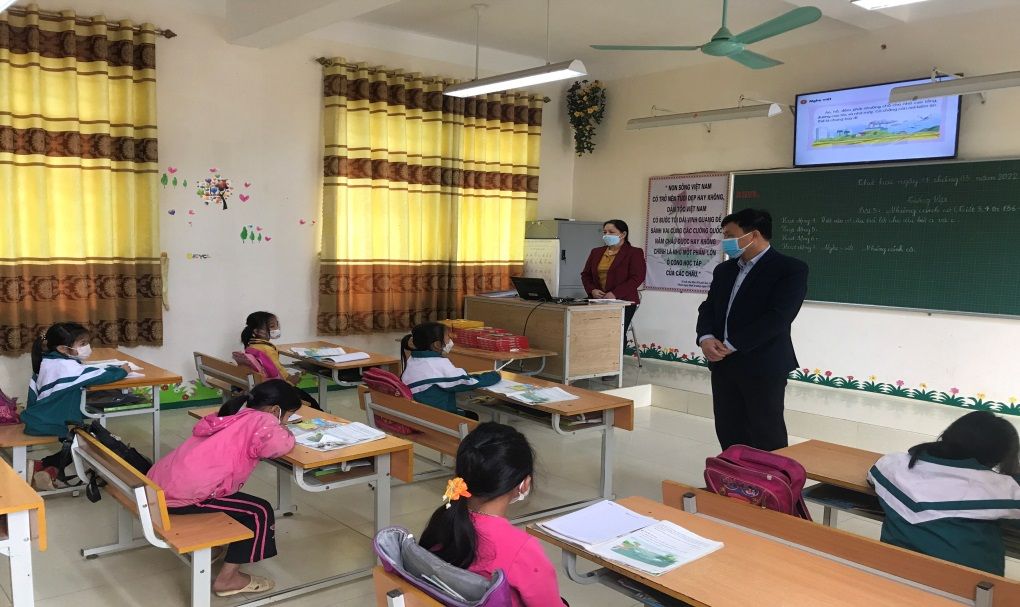 Sở GD-ĐT Lạng Sơn kiểm tra nhiệm vụ học kỳ II năm học 2021-2022 tại huyện Văn Quan